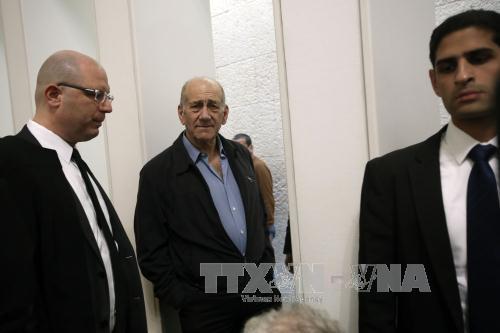 Cựu Thủ tướng Israel E. Olmert ra tù trước thời hạn